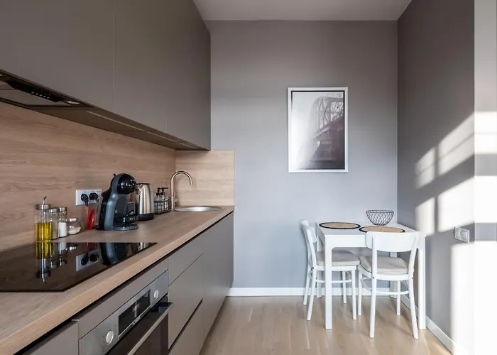 Cozy & Stylish - Great For Short Trips